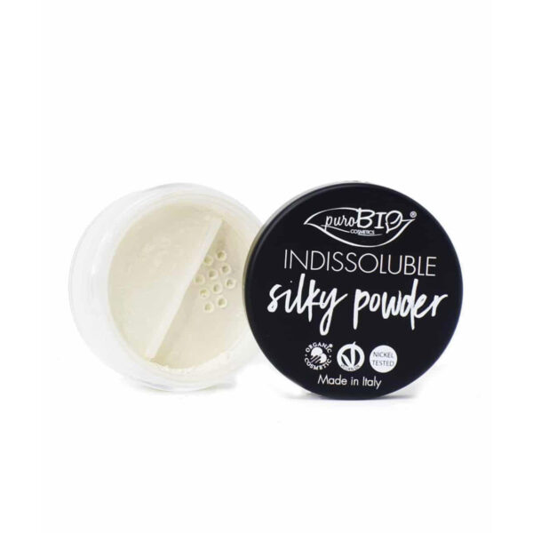 Silky : Une poudre légère qui matifie sans dessécher, offrant un fini naturel. Elle contrôle la brillance, minimise les pores et fixe le maquillage.